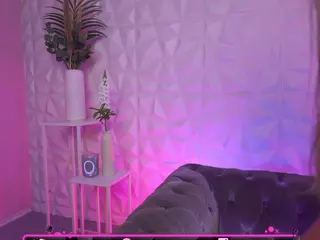 TamaraMilano's Live Sex Cam Show