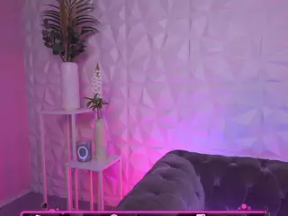 TamaraMilano's Live Sex Cam Show