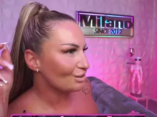 TamaraMilano's Live Sex Cam Show
