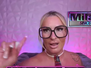 TamaraMilano's Live Sex Cam Show
