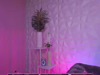 TamaraMilano's Live Sex Cam Show