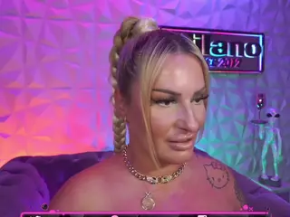 TamaraMilano's Live Sex Cam Show