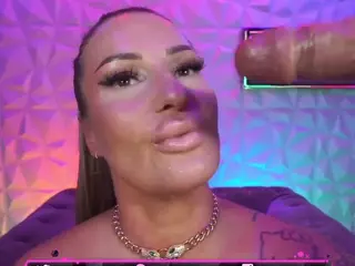 TamaraMilano's Live Sex Cam Show