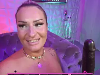 TamaraMilano's Live Sex Cam Show