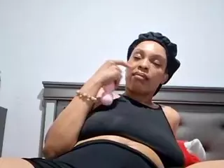 iamcaramelbunni's Live Sex Cam Show