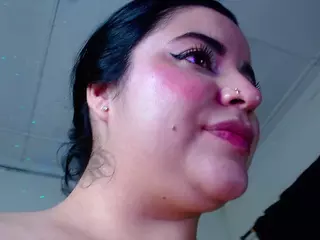 niavasquez's Live Sex Cam Show