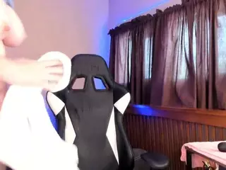 kellycarolina's Live Sex Cam Show