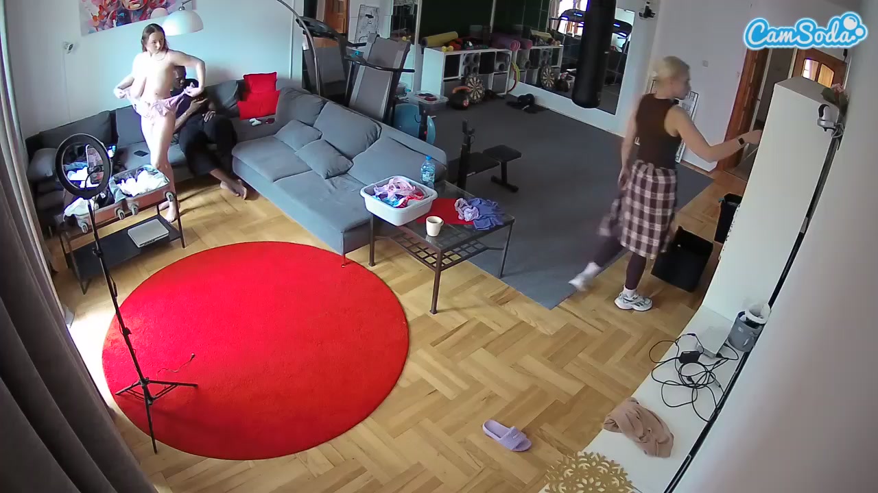 Julmodels Living-2 Nude on Cam