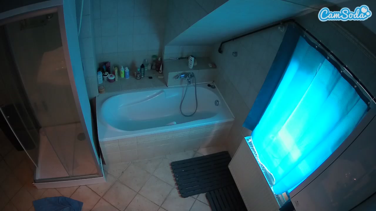 Julmodels Bathroom 2nd Floor-1 Nude on Cam