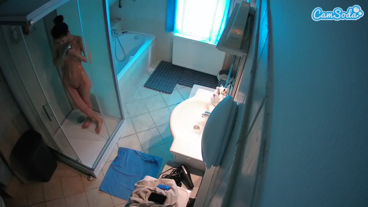 Julmodels Bathroom 2nd Floor-2 Nude on Cam