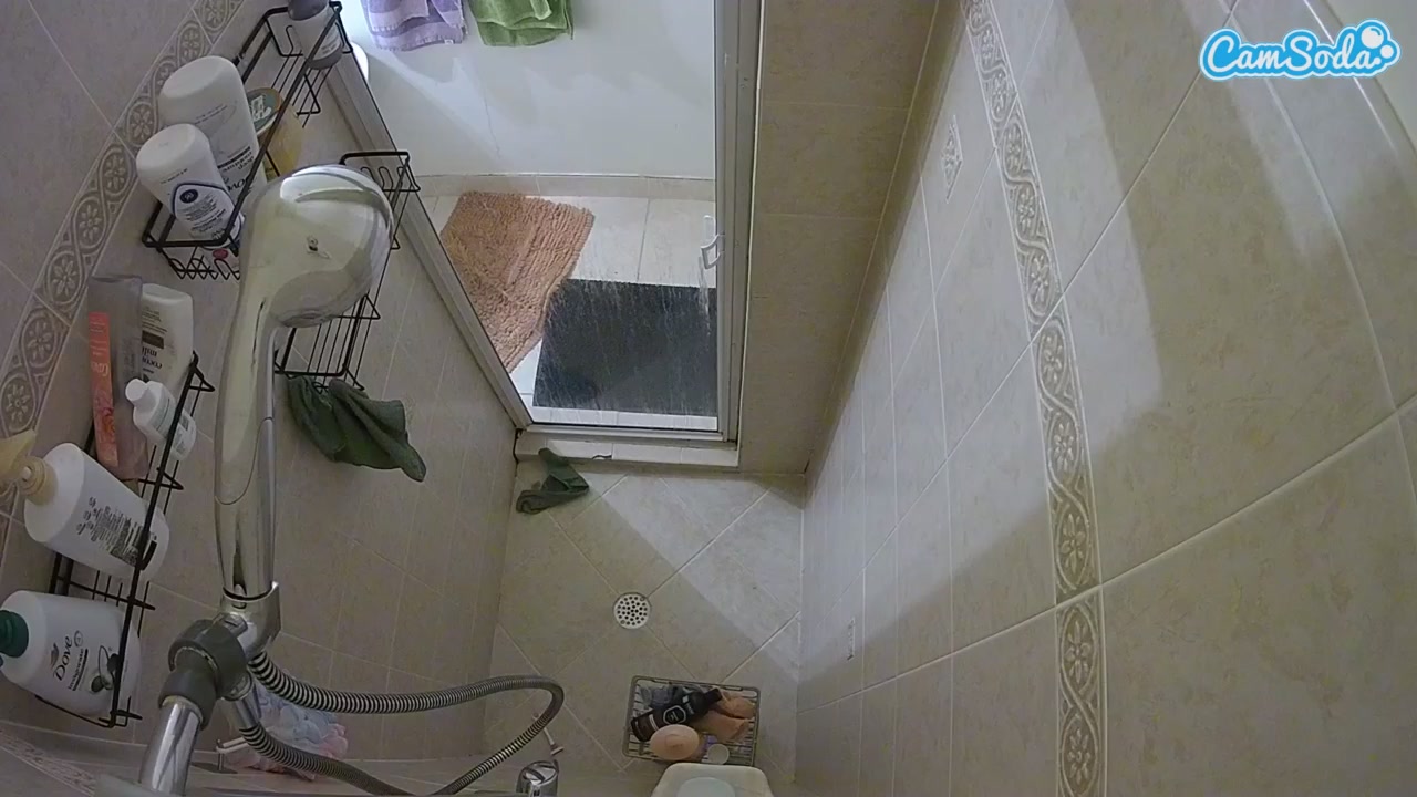 Sexy Girl Shower Nude on Cam