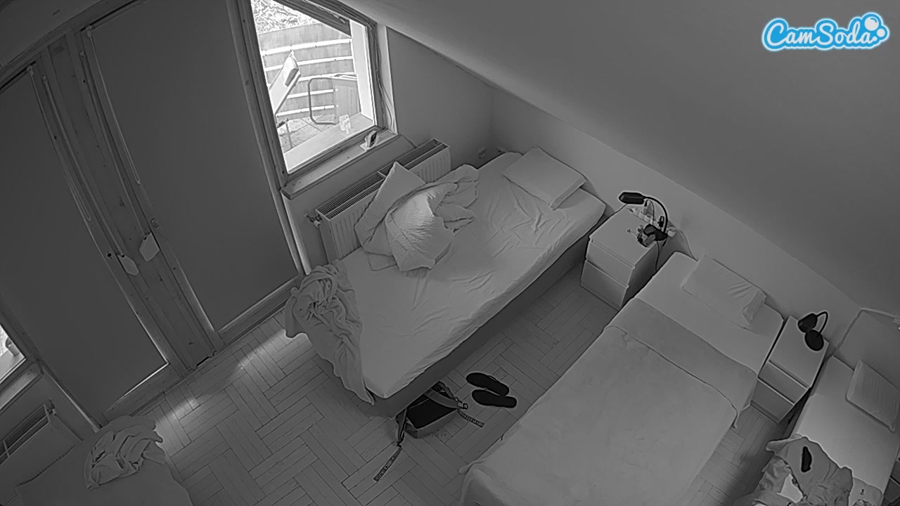 Julmodels Bedroom-D7 Nude on Cam