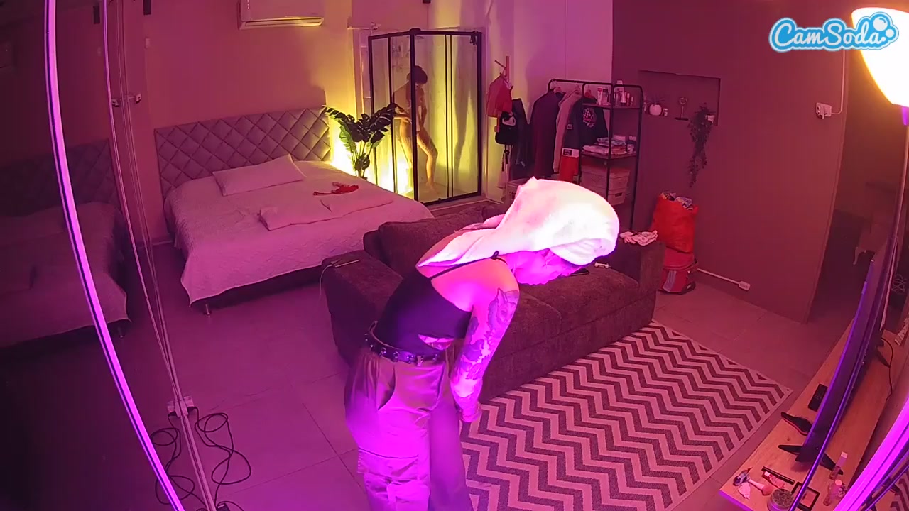 JBTV DiningRoom VoyeurCam Nude on Cam