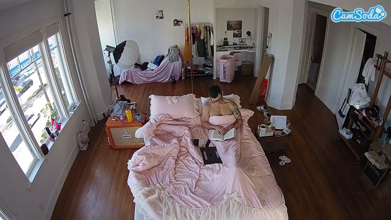 voyeurcam-CelticIRON-01 Nude on Cam