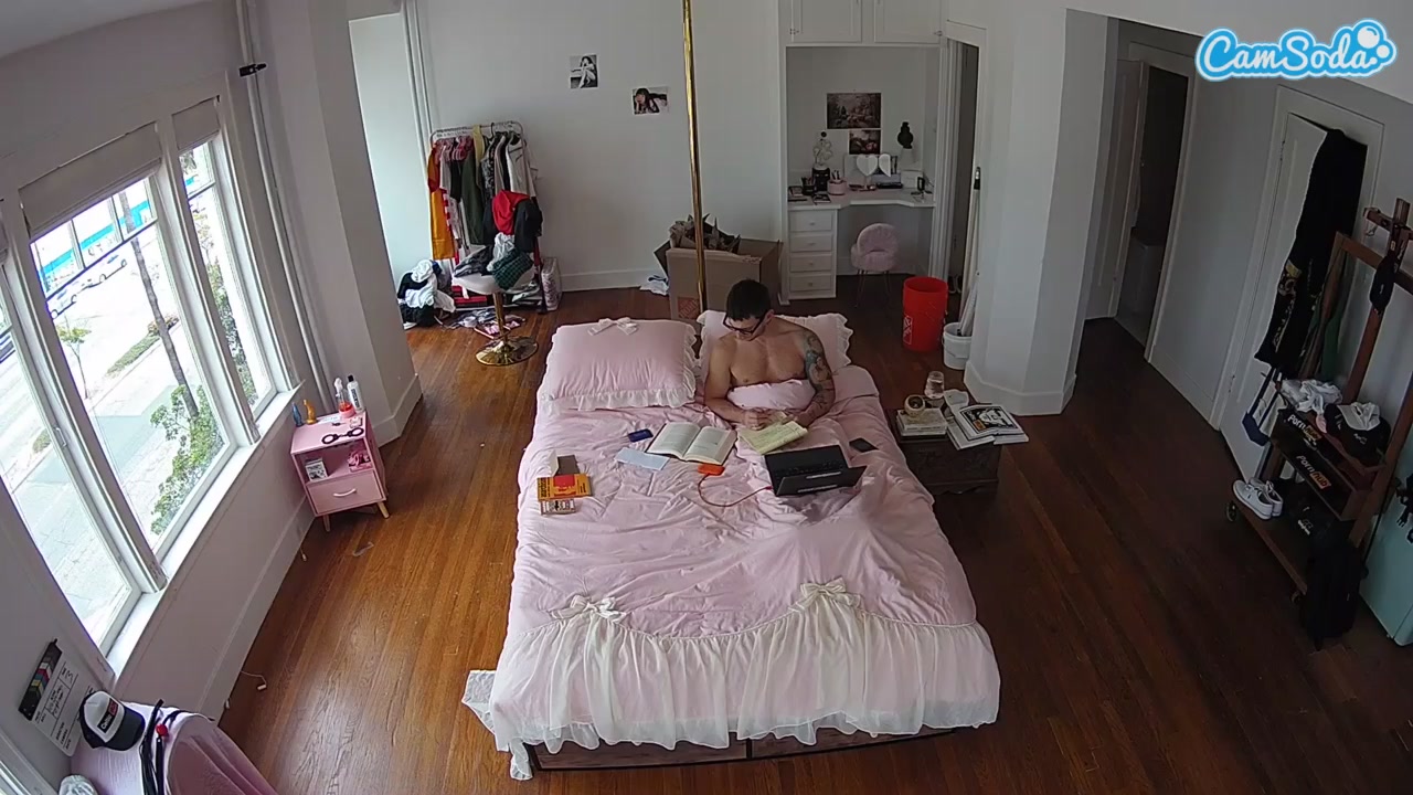 voyeurcam-CelticIRON-01 Nude on Cam