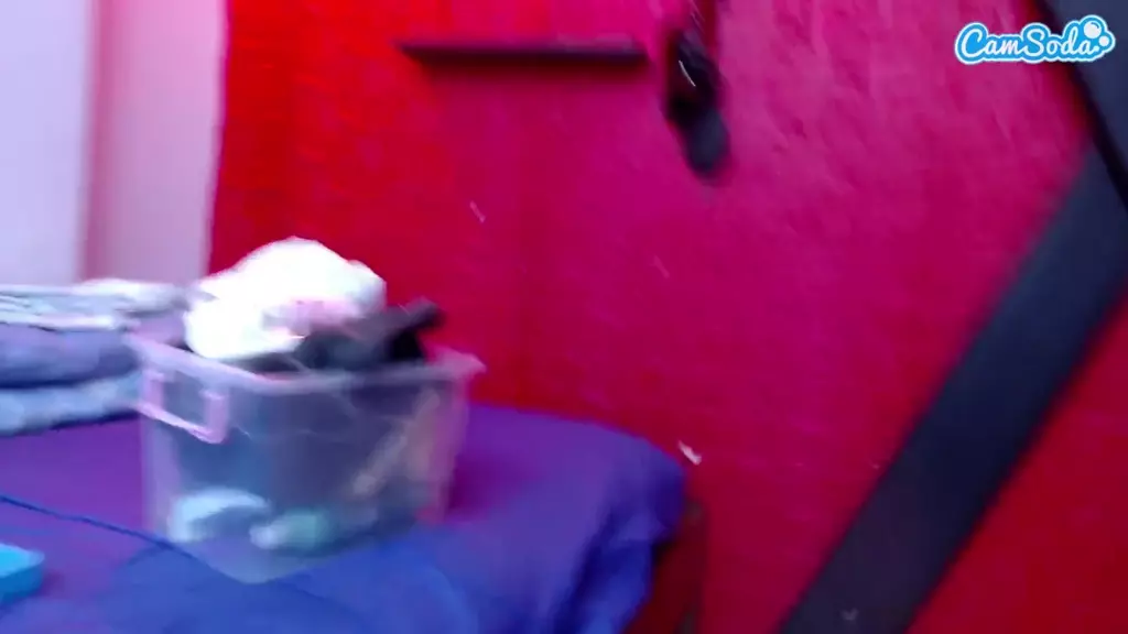 vanesalatina18 live cam