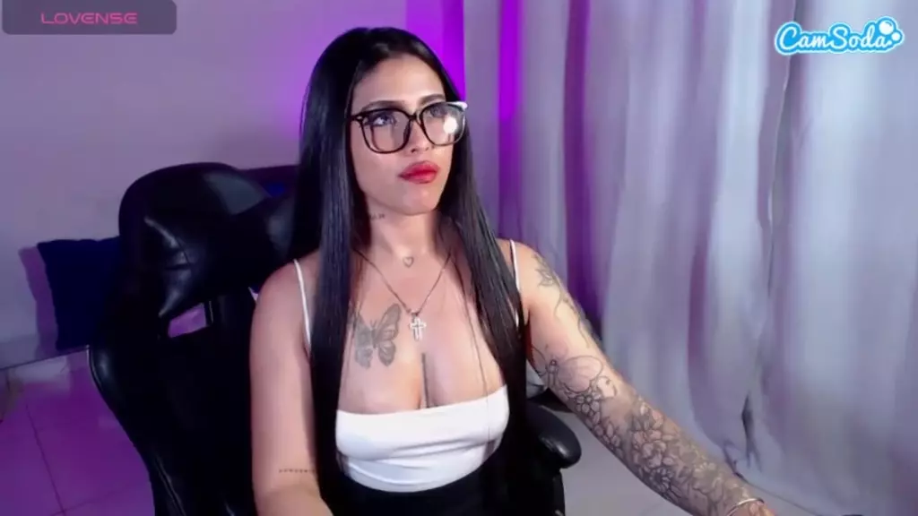 ANTONELLA-MILLERR live cam