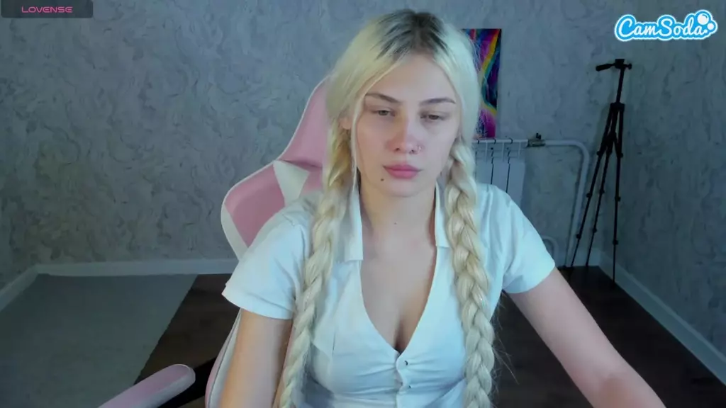 Catherine-Everly1 live cam
