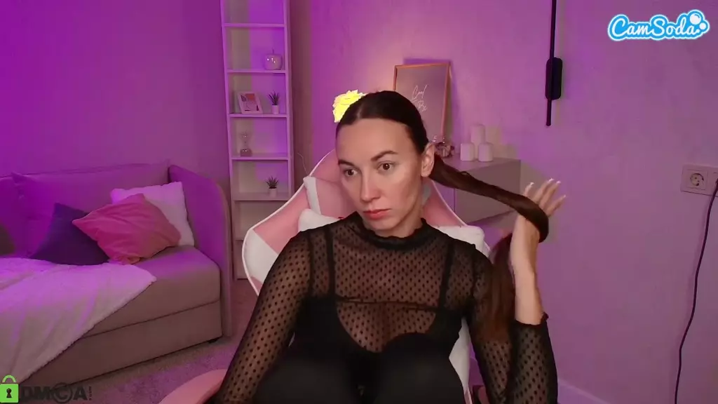 Crimsona-Domm live cam