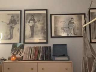 danidaniels from CamSoda is Away