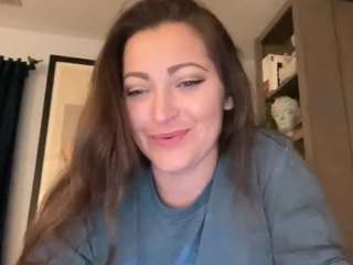 Live webcam model danidaniels on Soda Cams