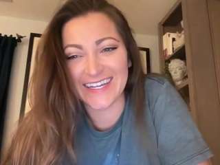 Live webcam model danidaniels on Soda Cams