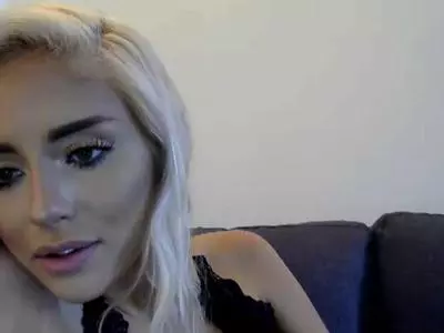 Naomi Woods's Live Sex Cam Show