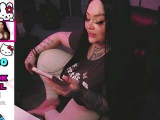 boootystar's CamSoda show and profile