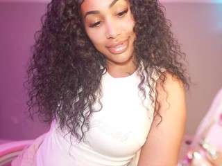 katt-leya Live Webcam on CamSoda