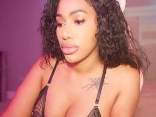 katt-leya Live Webcam on CamSoda