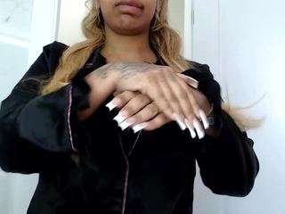 katt-leya Live Webcam on CamSoda