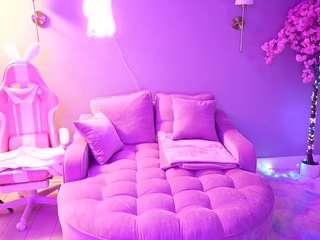 katt-leya Live Webcam on CamSoda