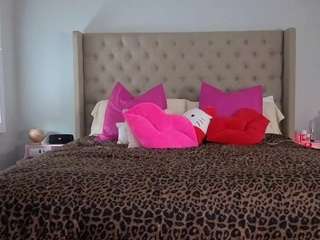 katt-leya Live Webcam on CamSoda