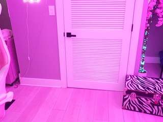 katt-leya Live Webcam on CamSoda