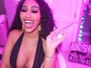 katt-leya Live Webcam on CamSoda