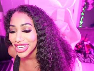 katt-leya Live Webcam on CamSoda