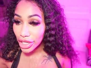 katt-leya Live Webcam on CamSoda