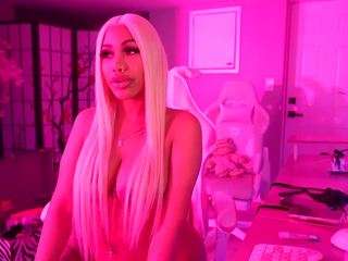 katt-leya Live Webcam on CamSoda