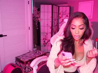 katt-leya Live Webcam on CamSoda