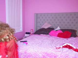 katt-leya Live Webcam on CamSoda