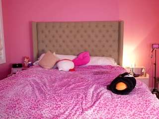 katt-leya Live Webcam on CamSoda