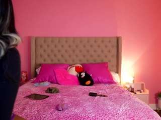 katt-leya Live Webcam on CamSoda