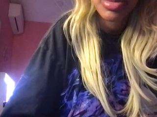 katt-leya Live Webcam on CamSoda