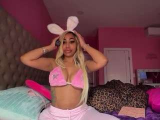 katt-leya Live Webcam on CamSoda