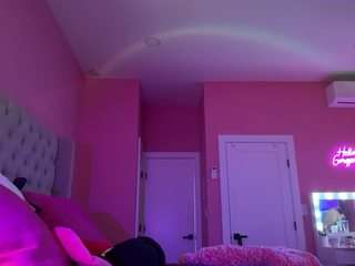 katt-leya Live Webcam on CamSoda