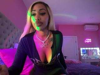 katt-leya Live Webcam on CamSoda