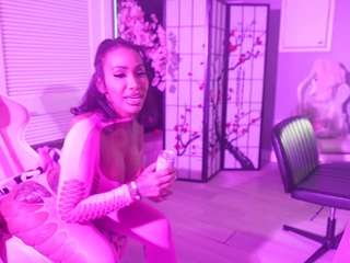 katt-leya Live Webcam on CamSoda