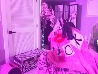 katt-leya Live Webcam on CamSoda