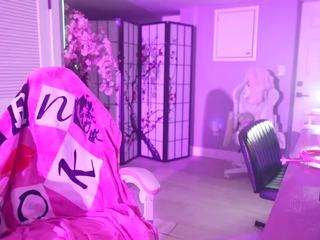 katt-leya Live Webcam on CamSoda