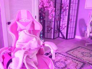 katt-leya Live Webcam on CamSoda